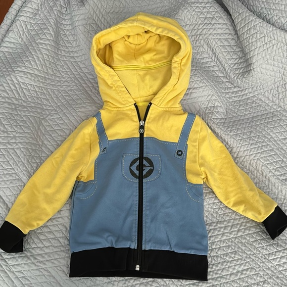 Concert Minion - Picture 2 of 8